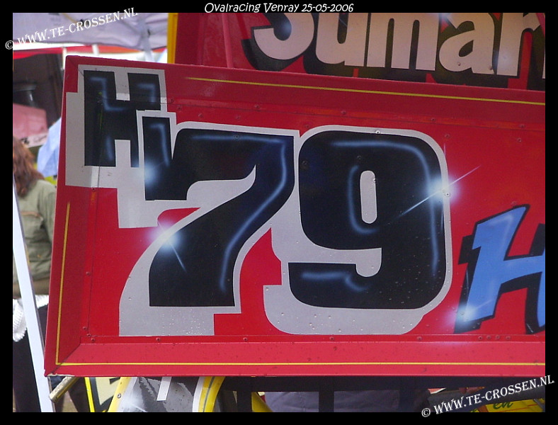 788x600 pixels (145K)